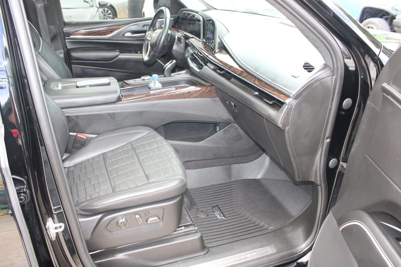 2023 CADILLAC ESCALADE - CAD115598
