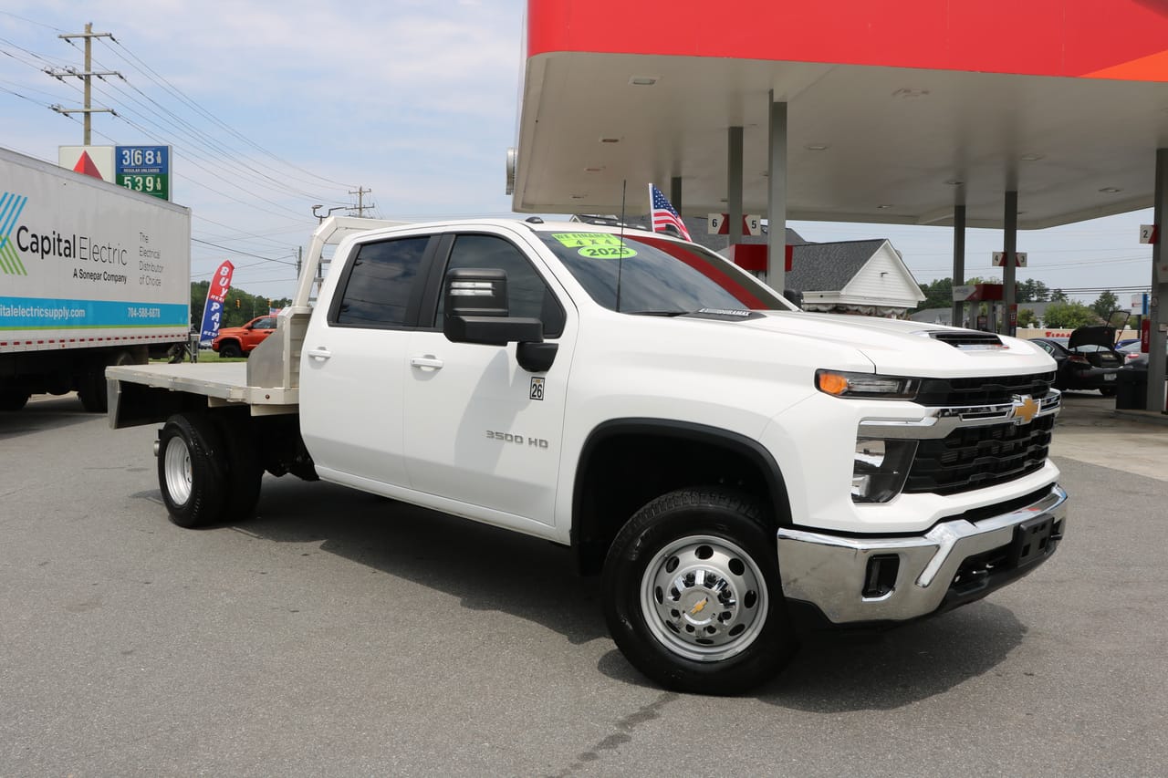 2025 CHEVROLET SILVERADO - CHE261625B — photo 1 of 36