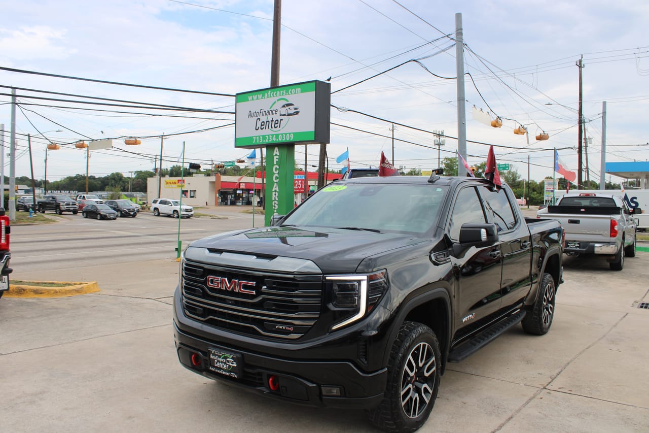 2023 GMC SIERRA - GMC315369 — photo 1 of 27