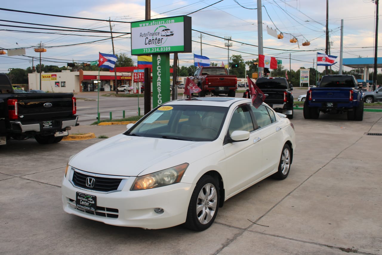 2010 HONDA ACCORD - HON007767 — photo 1 of 24