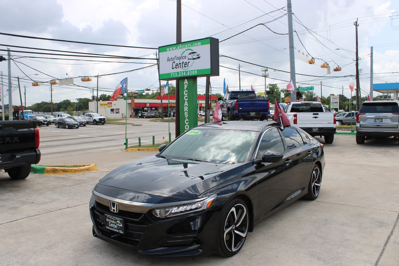 2018 HONDA ACCORD - HON028867 — photo 1 of 25
