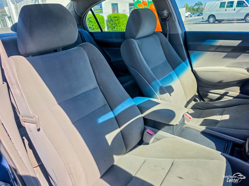 2011 HONDA CIVIC DX-VP - HON047360E