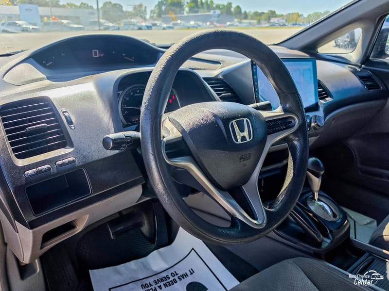 2011 HONDA CIVIC DX-VP - HON047360E