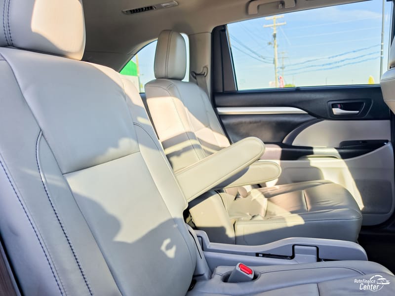 2017 TOYOTA HIGHLANDER XLE - HON524657B