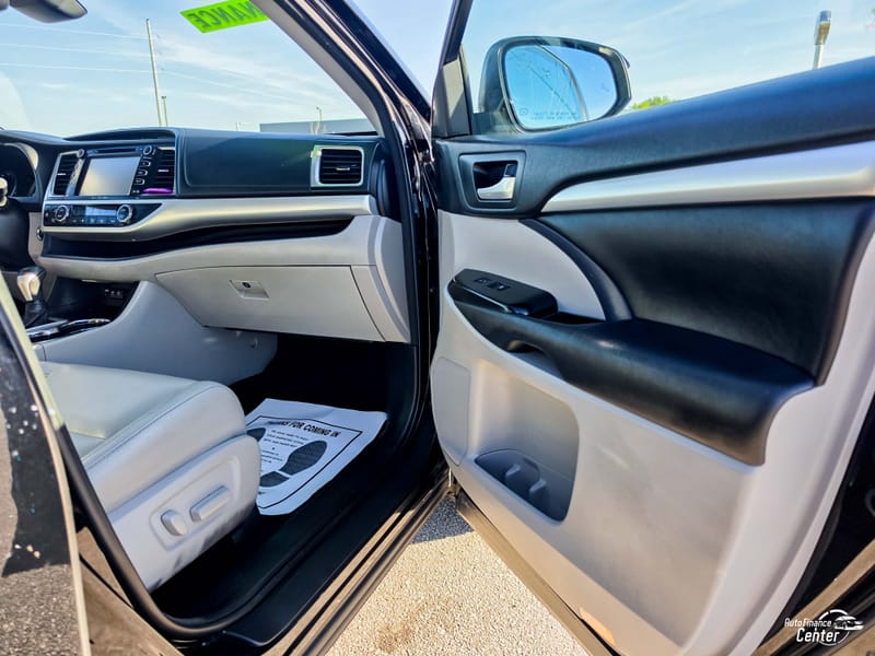2017 TOYOTA HIGHLANDER XLE - HON524657B
