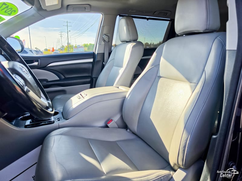 2017 TOYOTA HIGHLANDER XLE - HON524657B