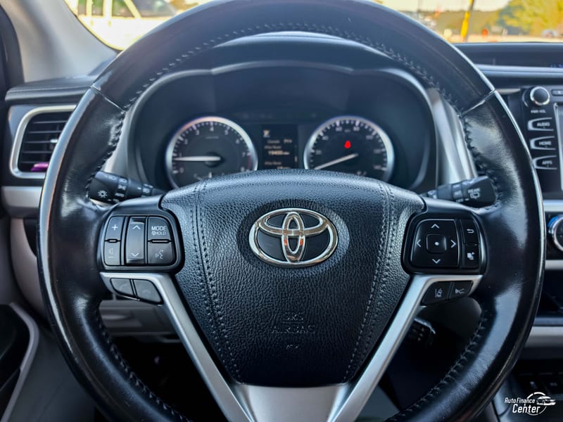 2017 TOYOTA HIGHLANDER XLE - HON524657B