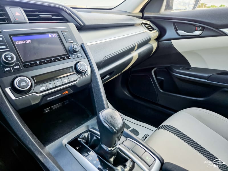 2018 HONDA CIVIC LX - HON556414