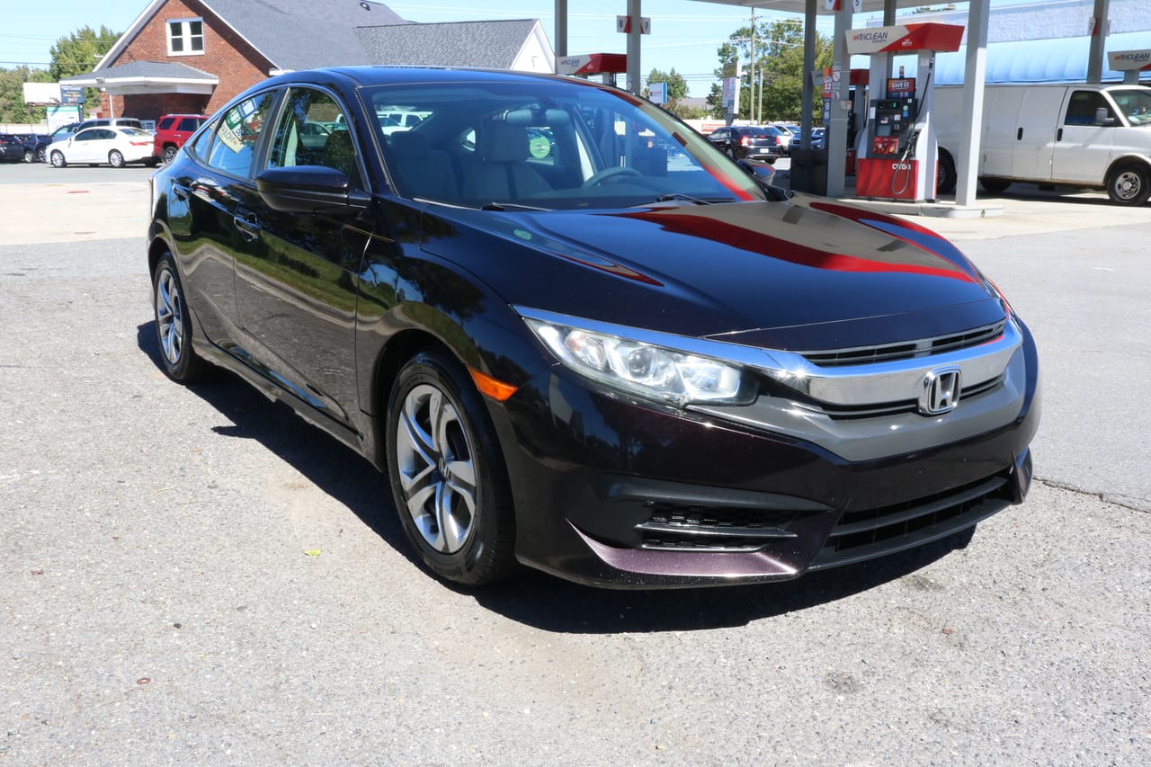 2017 HONDA CIVIC LX - HONE012023 — photo 1 of 17