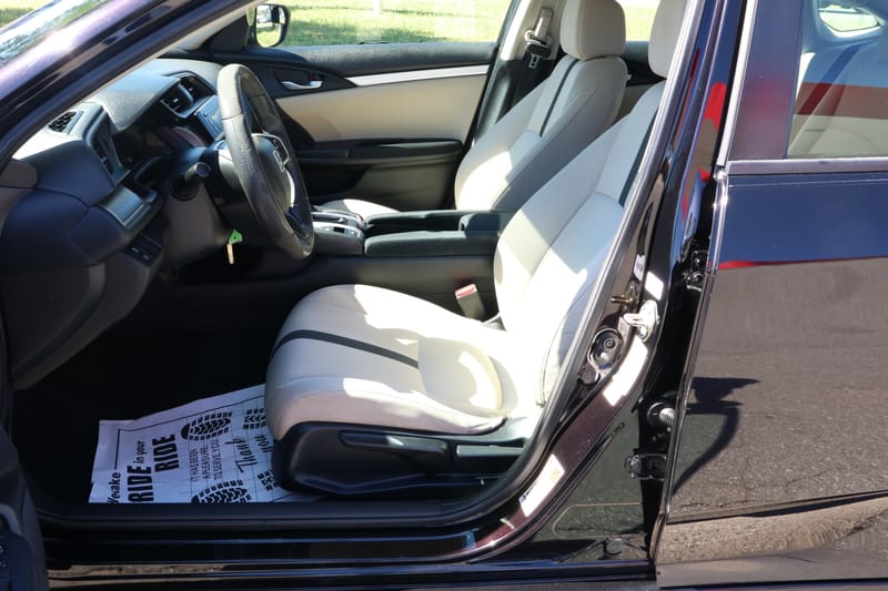 2017 HONDA CIVIC LX - HONE012023