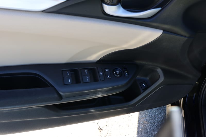 2017 HONDA CIVIC LX - HONE012023