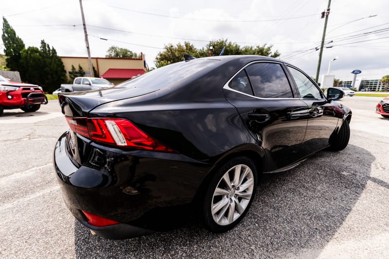 2016 LEXUS IS 200T BASE - LEX018846D
