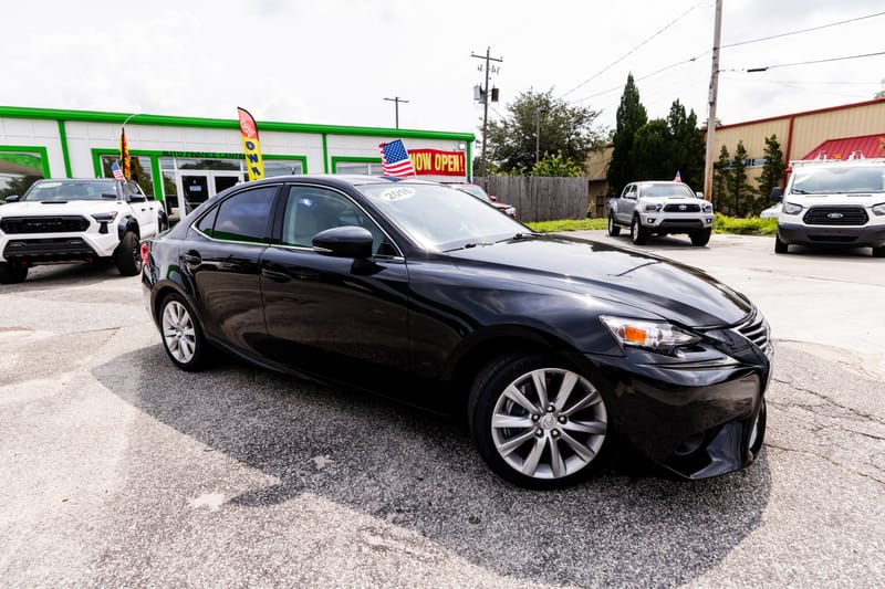 2016 LEXUS IS 200T BASE - LEX018846D