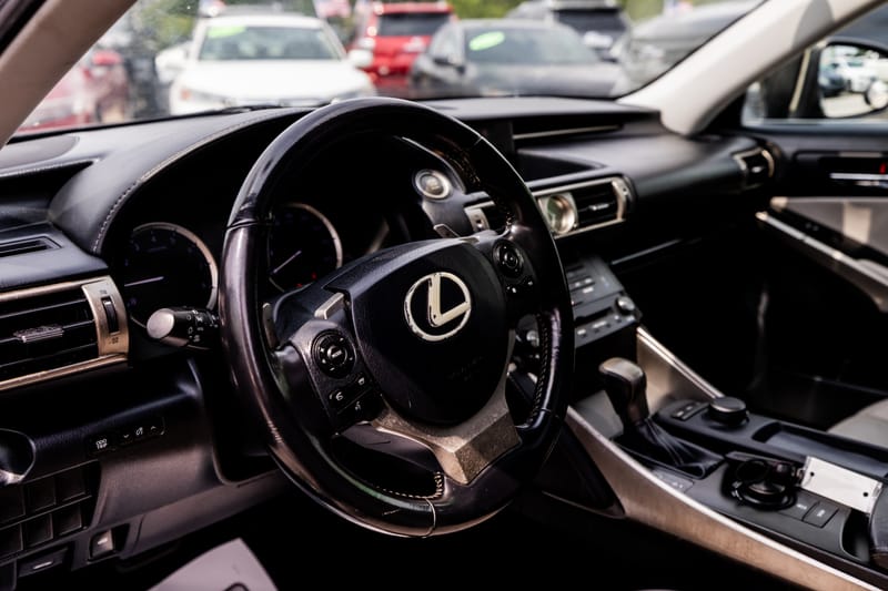 2016 LEXUS IS 200T BASE - LEX018846D