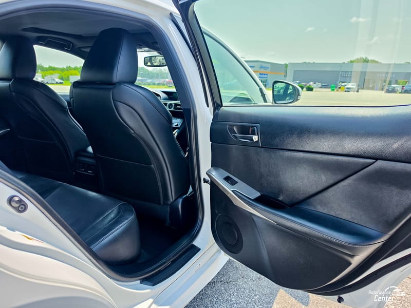 2015 LEXUS IS 250 - LEX064940B