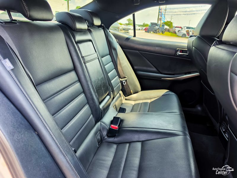 2015 LEXUS IS 250 - LEX064940B