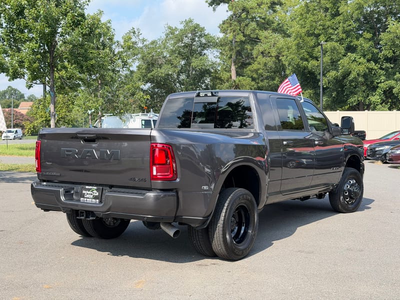 2026 RAM 3500 LARAMIE - RAM152548