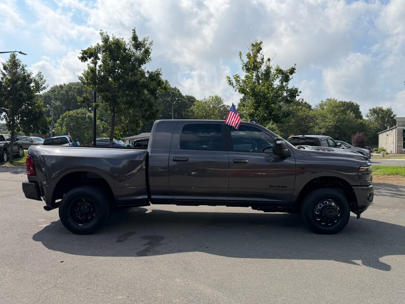 2026 RAM 3500 LARAMIE - RAM152548