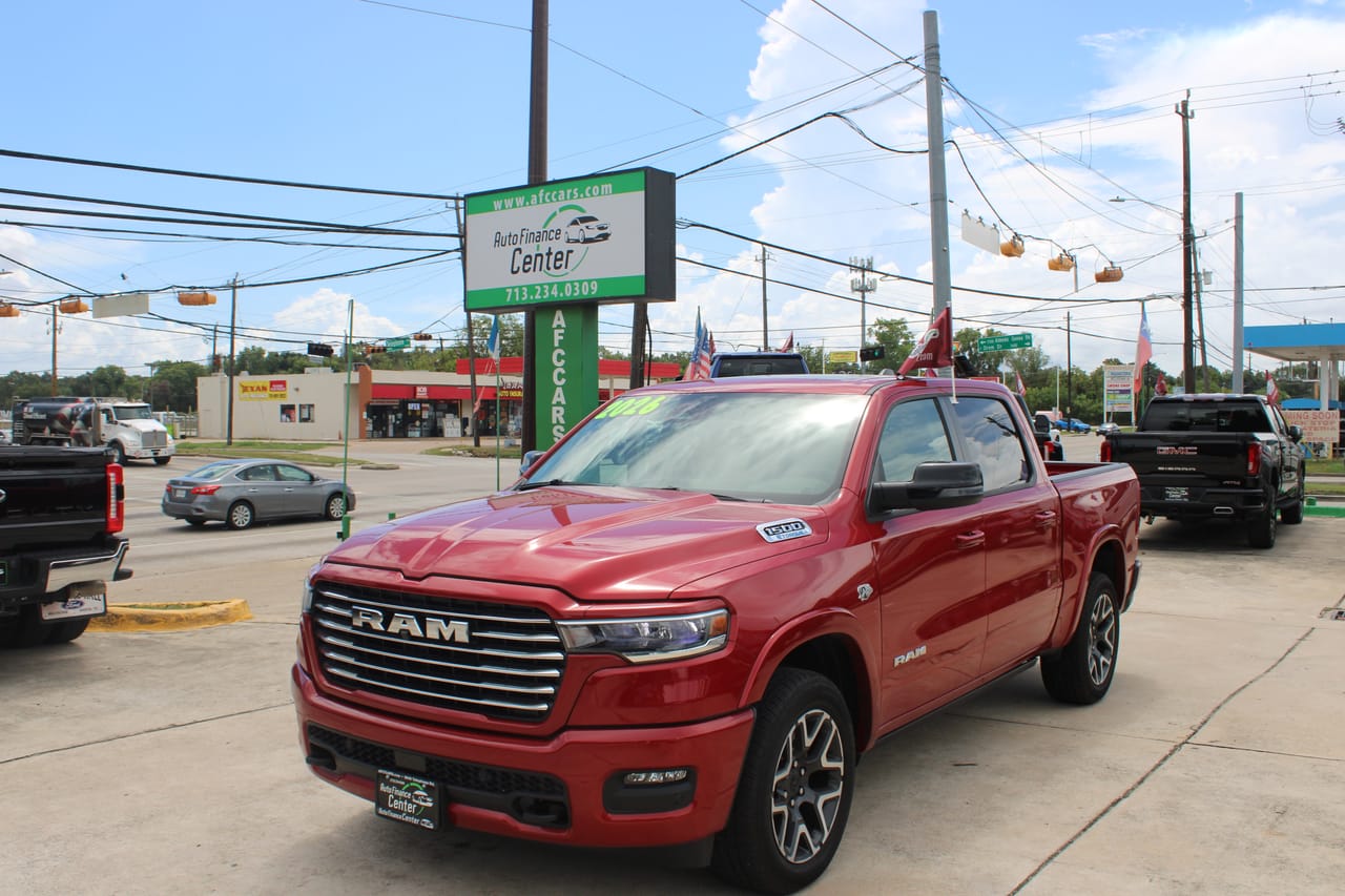 2026 RAM 1500 - RAM300185 — photo 1 of 26