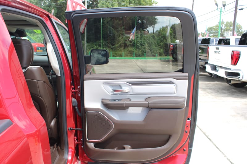 2026 RAM 1500 - RAM300185