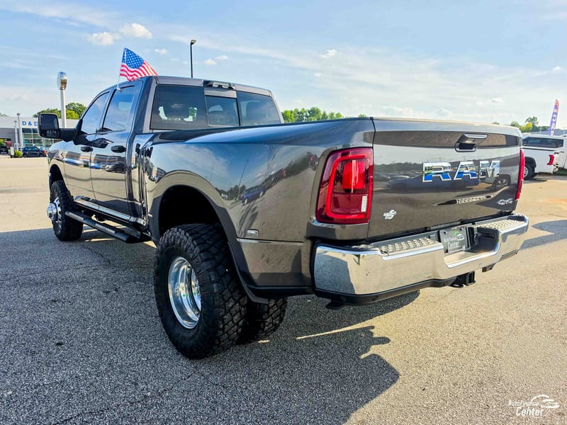 2025 RAM 3500 TRADESMAN - RAM506520