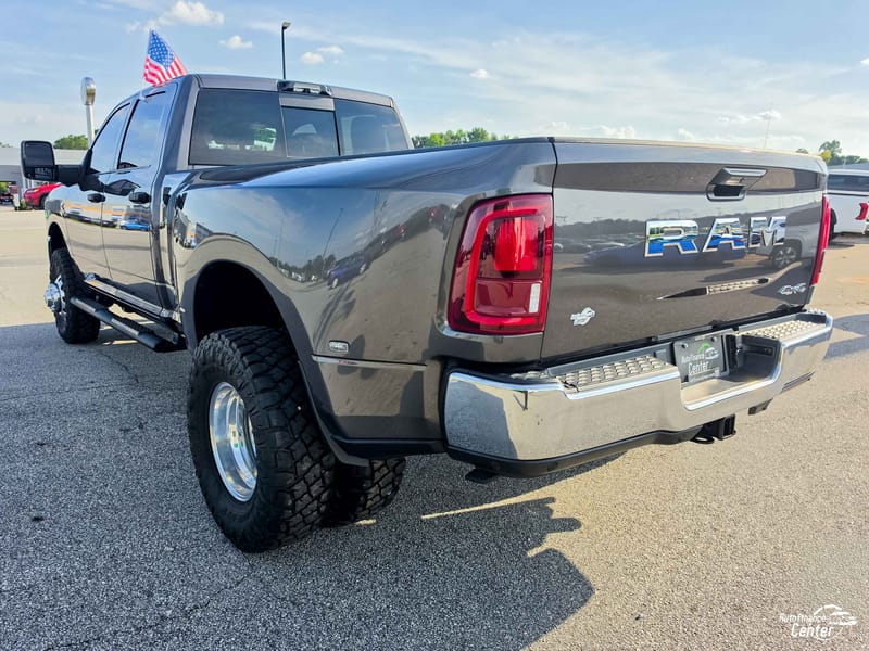 2025 RAM 3500 TRADESMAN - RAM506520