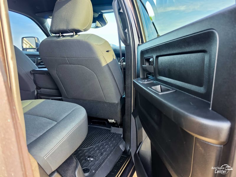 2025 RAM 3500 TRADESMAN - RAM506520