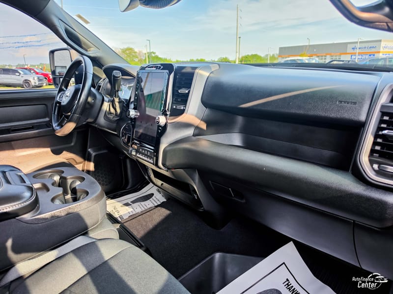 2025 RAM 3500 TRADESMAN - RAM506520