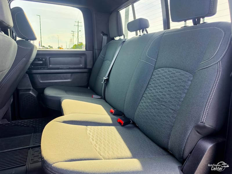 2025 RAM 3500 TRADESMAN - RAM506520