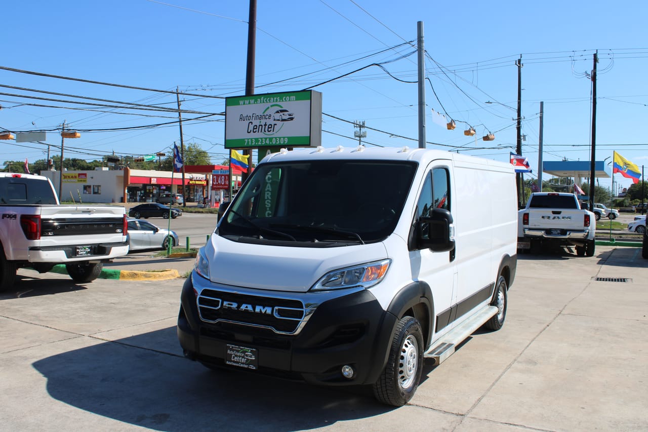2025 RAM PROMASTER 2500 - RAM524369 — photo 1 of 23