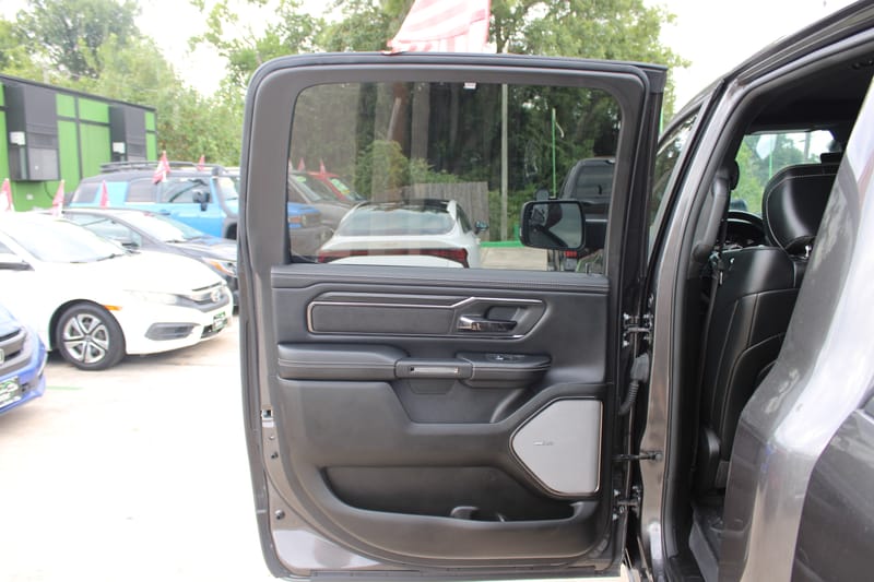 2025 RAM 1500 - RAM721975