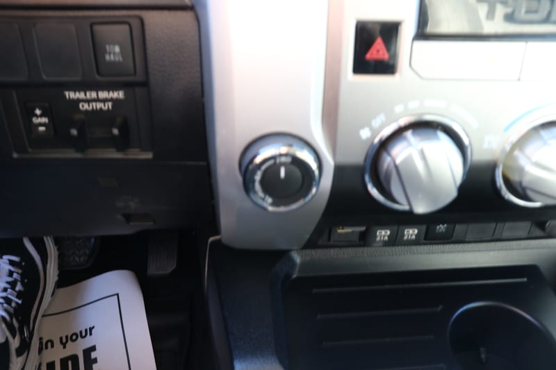 2021 TOYOTA TUNDRA  SR5 - TOY004028