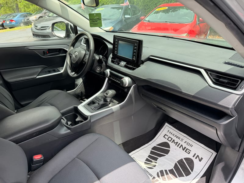 2019 TOYOTA RAV4 LE - TOY006495B