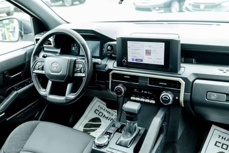 2024 TOYOTA TACOMA SR - TOY010655