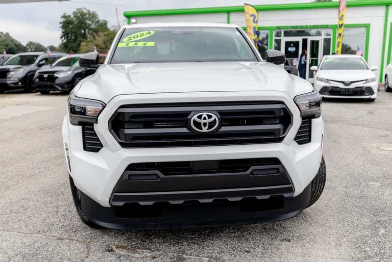 2024 TOYOTA TACOMA SR - TOY010655
