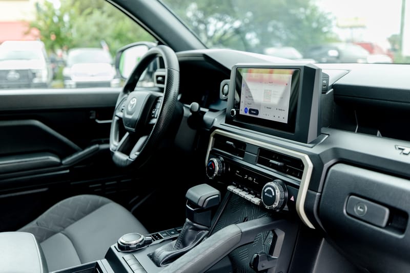 2024 TOYOTA TACOMA SR - TOY010655