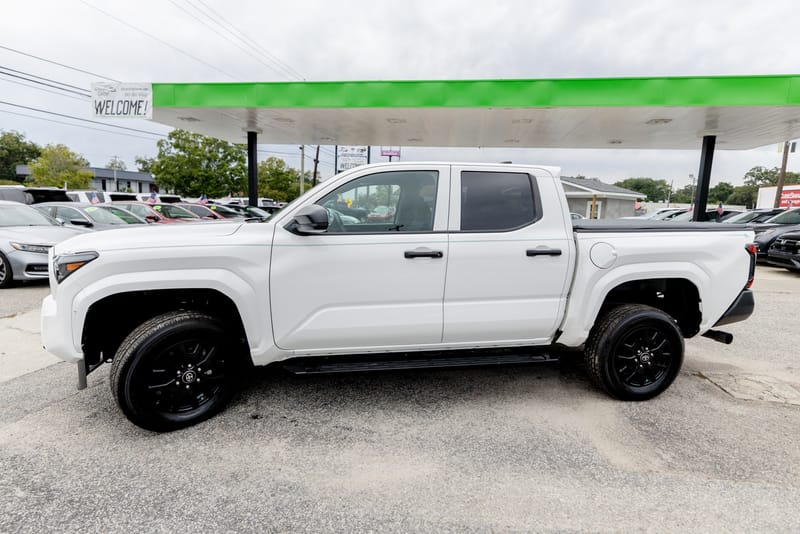 2024 TOYOTA TACOMA SR - TOY010655