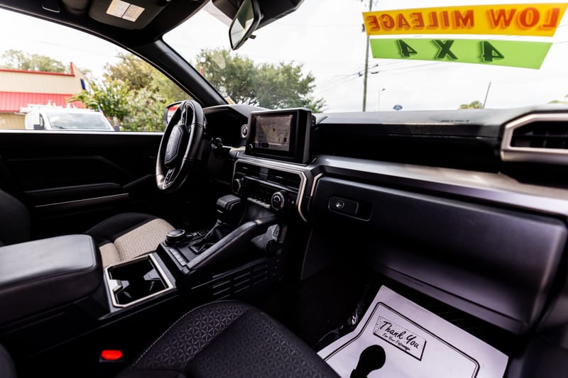 2025 TOYOTA 4RUNNER SR5 - TOY011727