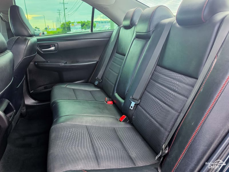 2015 TOYOTA CAMRY SE - TOY020403B