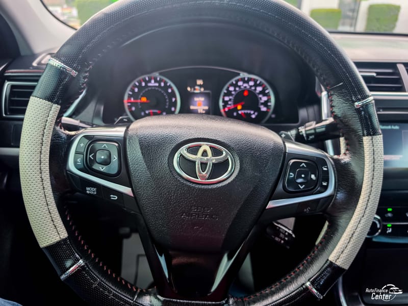 2015 TOYOTA CAMRY SE - TOY020403B