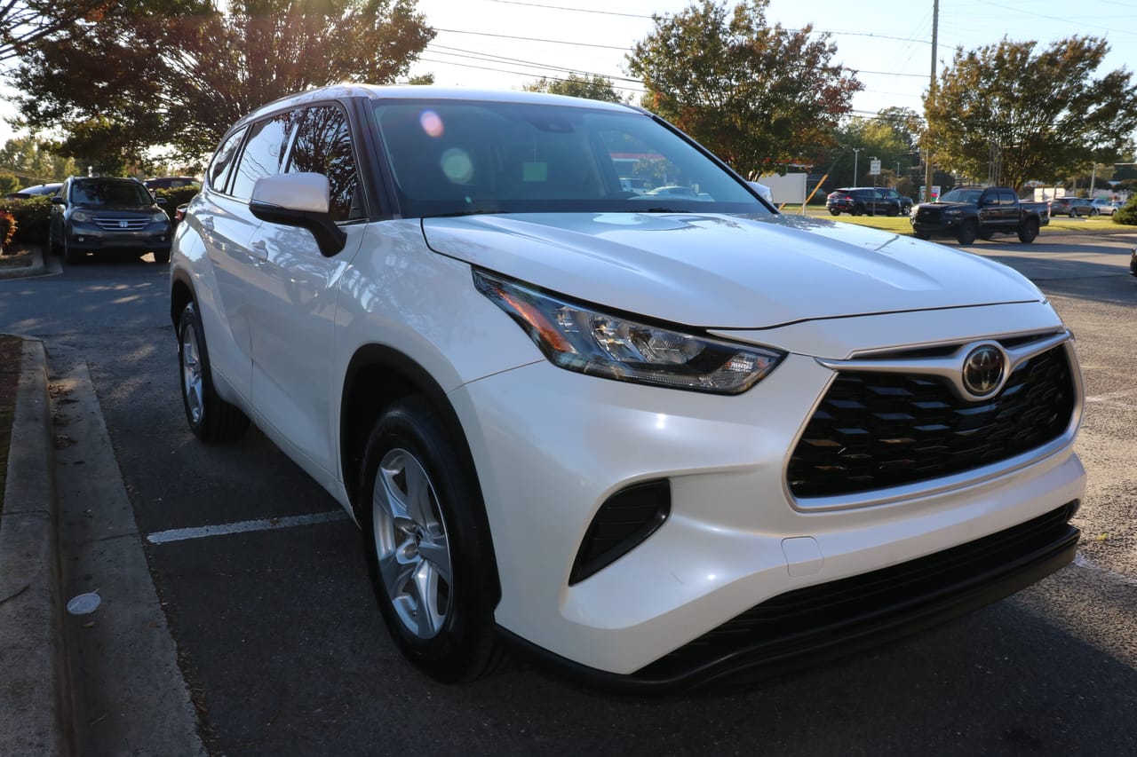 2020 TOYOTA HIGHLANDER L - TOY020674 — photo 1 of 17