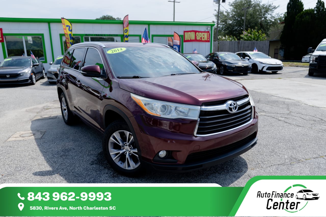 2014 TOYOTA HIGHLANDER XLE - TOY023613 — photo 1 of 26