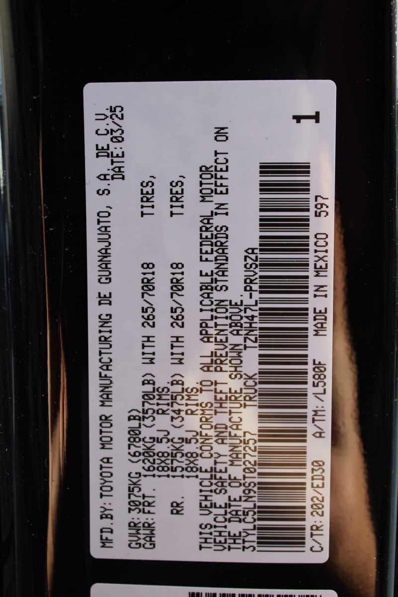 2025 TOYOTA TACOMA HYBRID - TOY027257