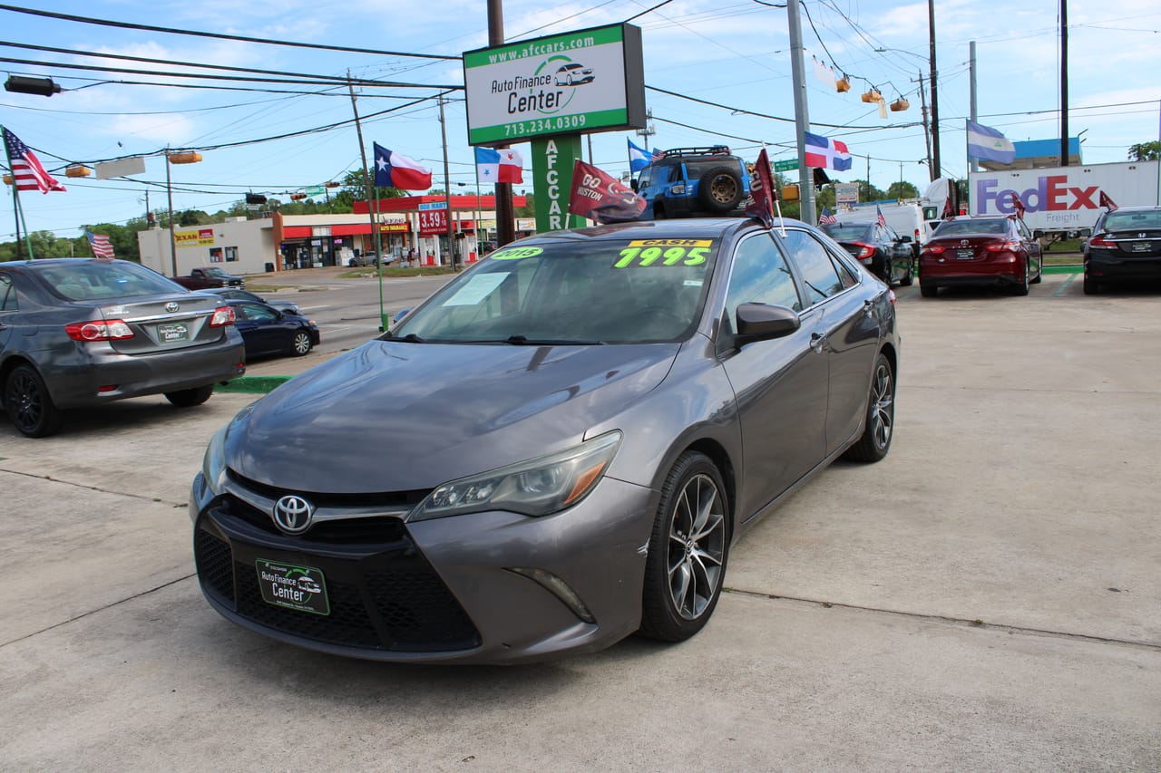 2015 TOYOTA CAMRY XSE - TOY028395C — photo 1 of 23