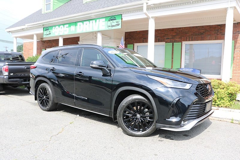 2023 TOYOTA HIGHLANDER XSE - TOY028583 — photo 1 of 24