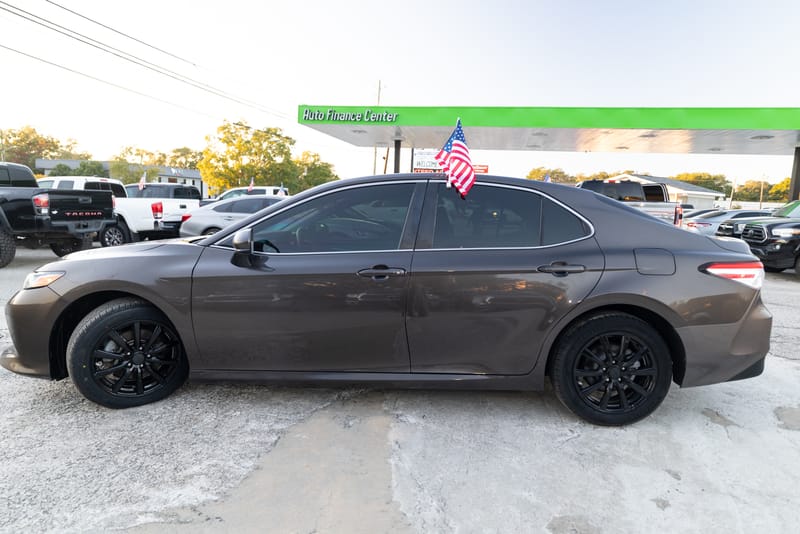 2018 TOYOTA CAMRY LE - TOY038546