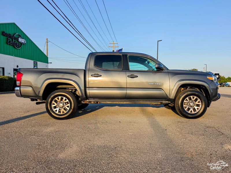 2017 TOYOTA TACOMA SR5 - TOY039543