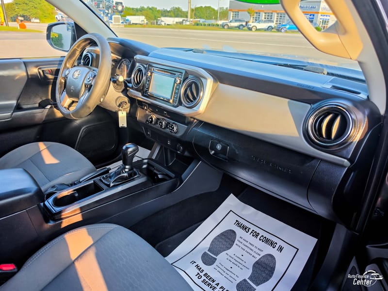 2017 TOYOTA TACOMA SR5 - TOY039543