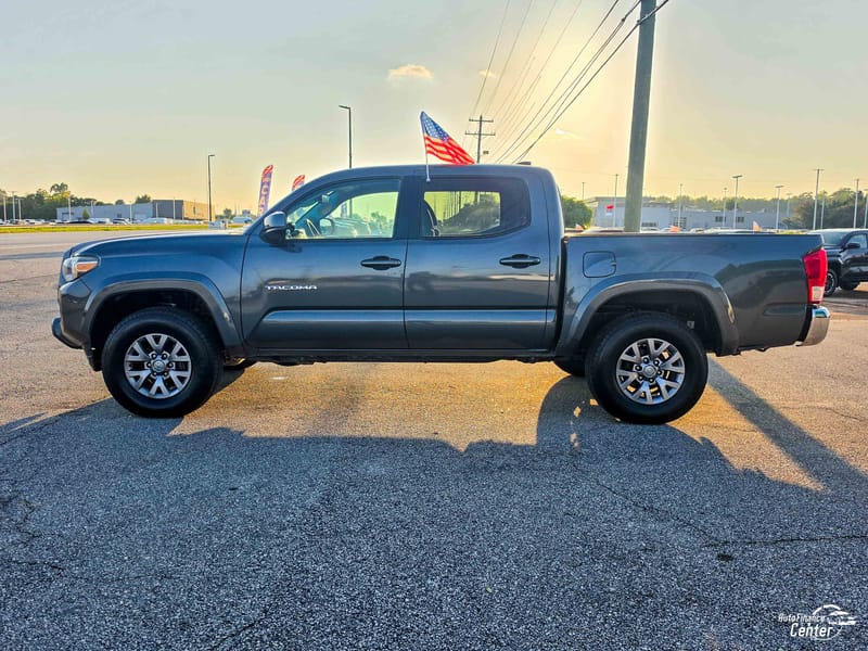 2017 TOYOTA TACOMA SR5 - TOY039543
