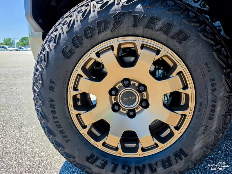 2025 TOYOTA TACOMA HYBRID TRAILH - TOY040161